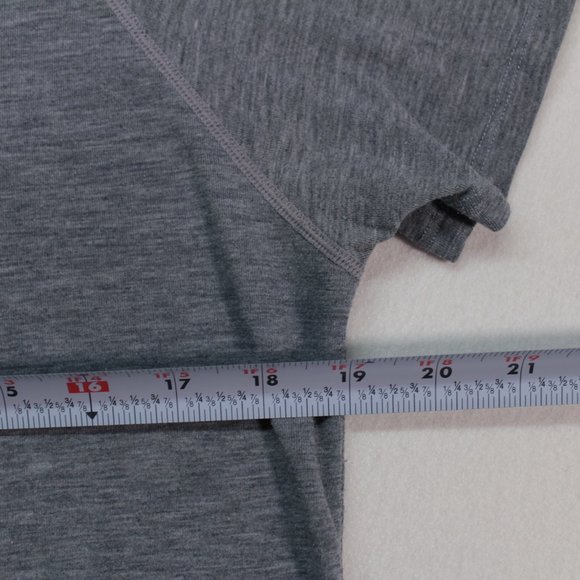 Under Armour t-shirts Women's Large Gray Short Sleeve Solid - Picture 5 of 12